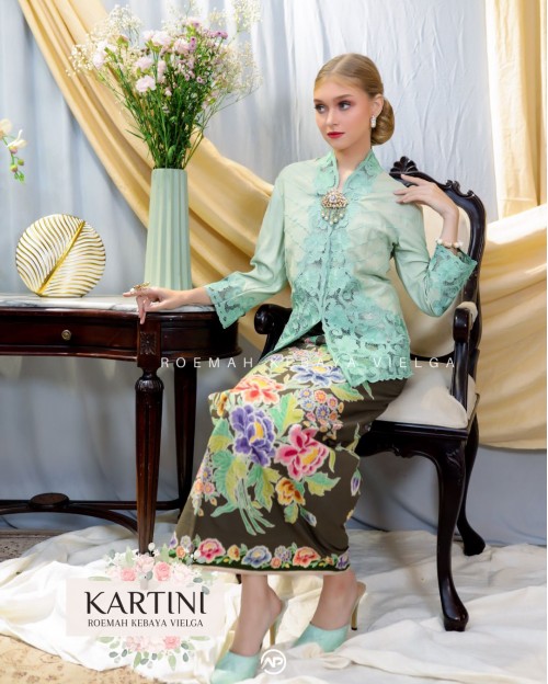 Kebaya Encim Daisy Series Hijau mint Size L