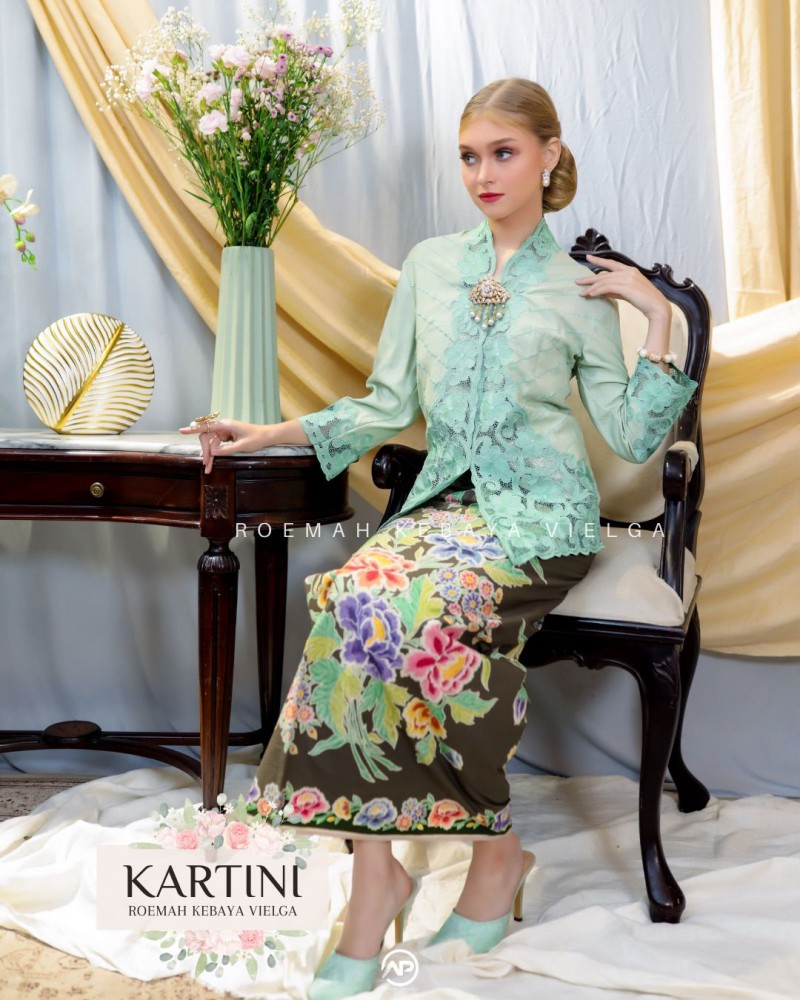 Kebaya Encim Daisy Series Hijau mint Size L