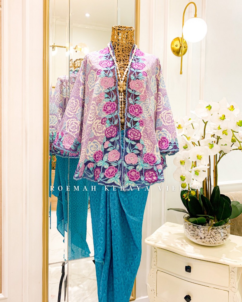 Kebaya Batik