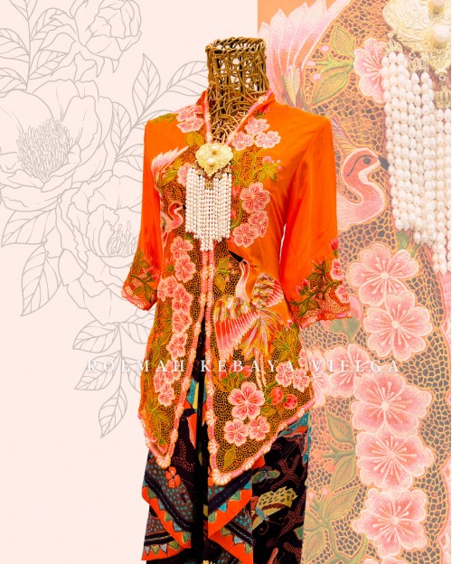 Kebaya Encim Size S Motif Bangau warna Orange