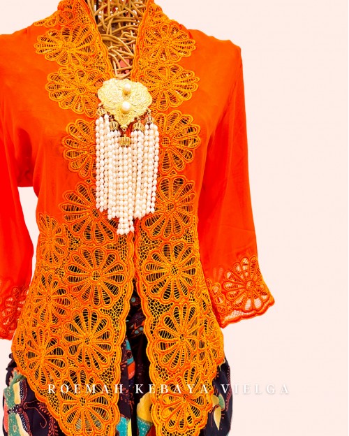 Kebaya Bolero Kembang goyang size L