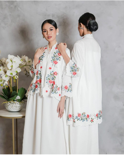 Kebaya Panjang Renda Hungary Putih