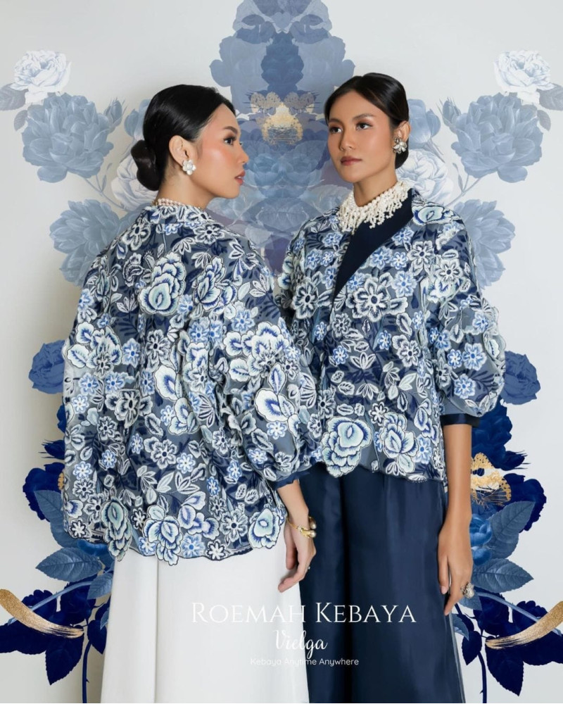 Outer Flower Lace Navy - All size