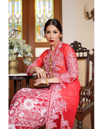 Kebaya Panjang Anyelir Merah