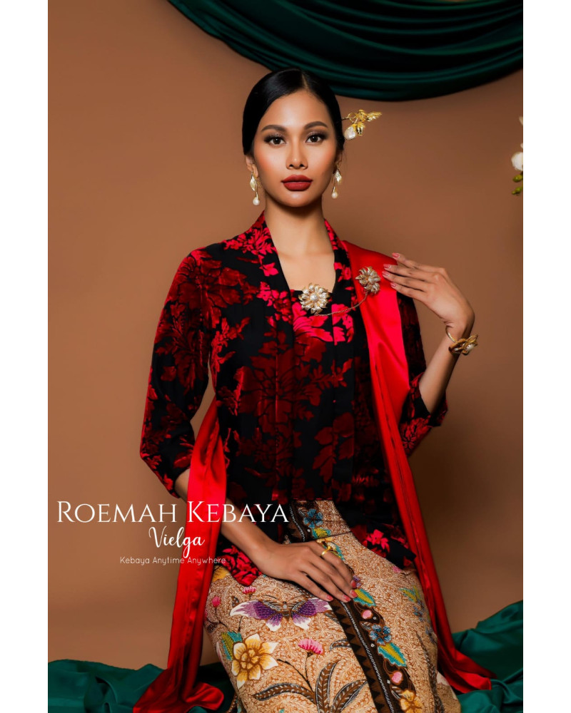 Kebaya Kutubaru Velvet by Roemah Kebaya Vielga