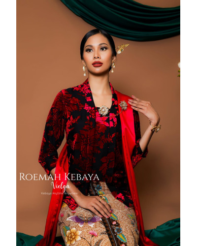 Kebaya Kutubaru Velvet by Roemah Kebaya Vielga