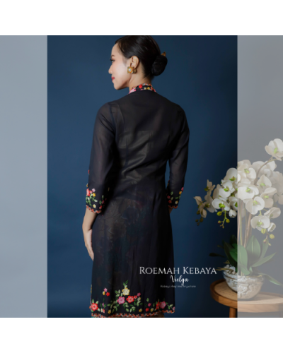 Kebaya Panjang Melati Sulam Hitam Size L