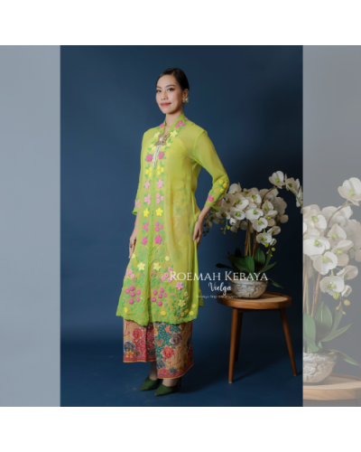 Kebaya Panjang Melati Sulam Hijau Lime Size L