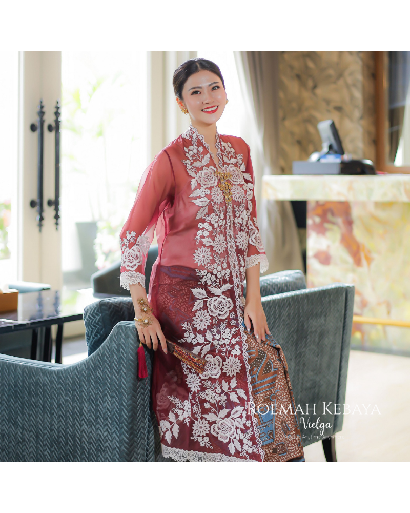 Kebaya Sunflower Panjang Maroon