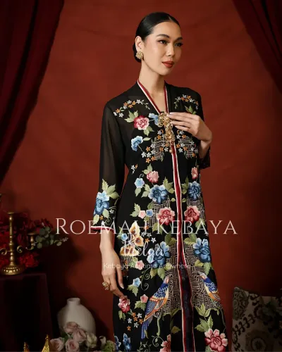 Kebaya Encim Panjang Motif Burung dan Kupu-Kupu