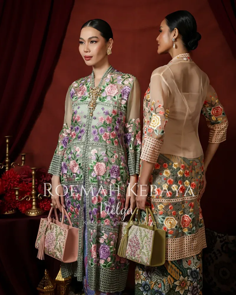 Kebaya Panjang Kawung Jasmine warna Peach