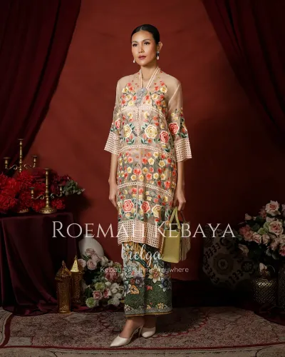 Kebaya Panjang Kawung Jasmine warna Peach