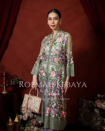 Kebaya Panjang Kawung Jasmine warna Mint