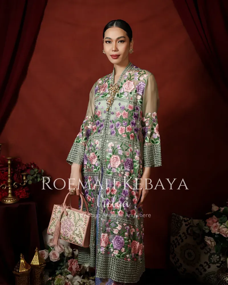 Kebaya Panjang Kawung Jasmine warna Mint