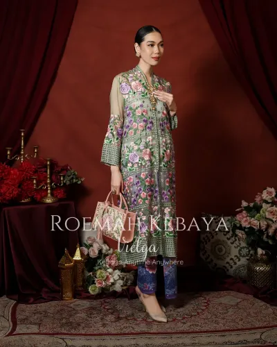 Kebaya Panjang Kawung Jasmine warna Mint