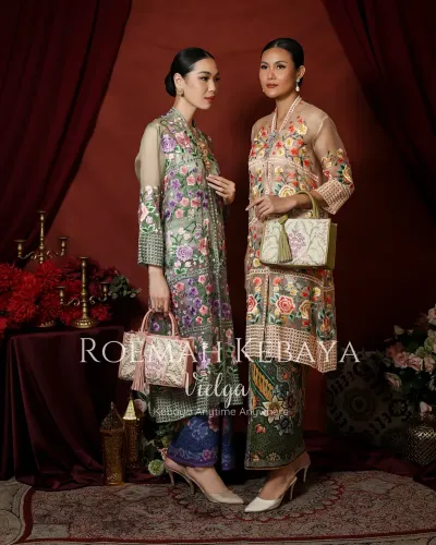 Kebaya Panjang Kawung Jasmine warna Mint