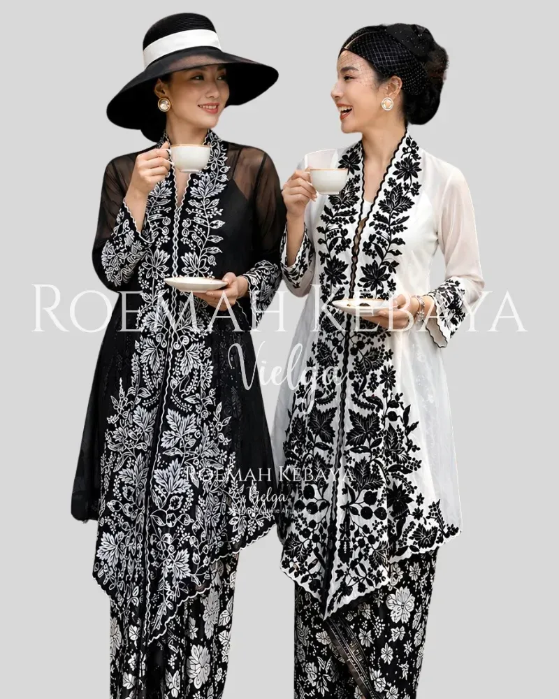 Long Kebaya with Tjampolay Flower Embroidery