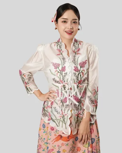 Modern Embroidered Short Kebaya with Betel Flower Motif - White