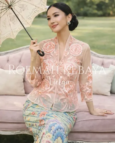 Kebaya Pendek Bordir Motif Bunga Angelonia