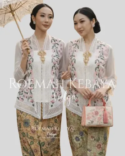 Encim Kebaya with Carnation Embroidery - White