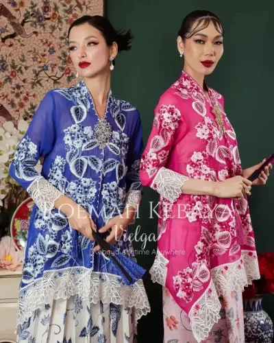 Long Kebaya With Hydrangea Series Embroidery - Red & Blue
